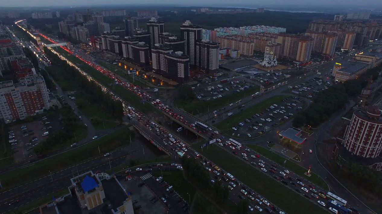 Перекресток кудрово. Московский проспект Воронеж с высоты птичьего полета. Северный район Воронеж Московский проспект. Воронеж Московский проспект с высоты. Пробки на Московском проспекте Воронеж.