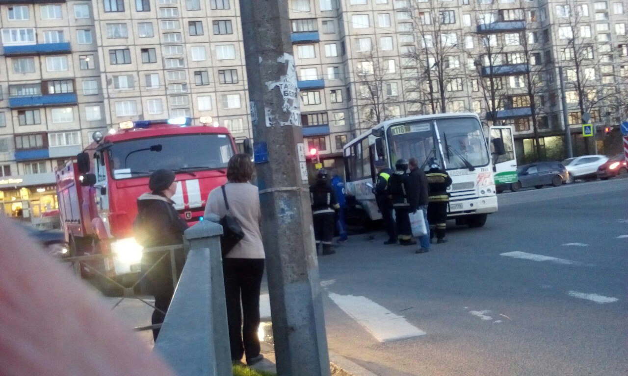 Новости петербурга происшествия за неделю. Авария на шоссе революции. Авария на шоссе революции сейчас. Авария на шоссе революции 2010 год.