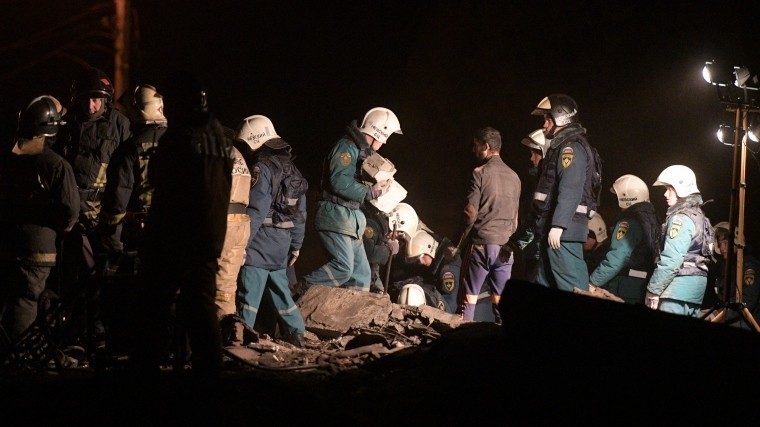 Под завалами взорвавшегося в Гатчине завода найдено тело пятого погибшего