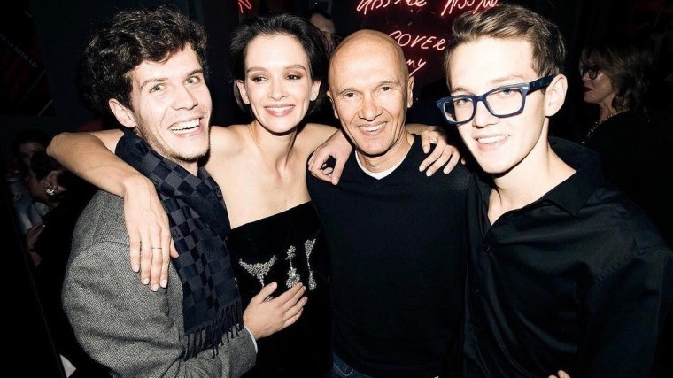 Фото: Родственники Паулины Андреевой «засветились» на ее вечеринке