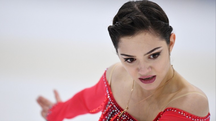 «Для меня все новое» — Медведева неудачно выступила в короткой программе