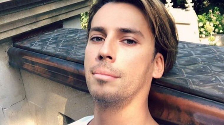 Максим Галкин озабочен неспортивной формой своего живота — фото