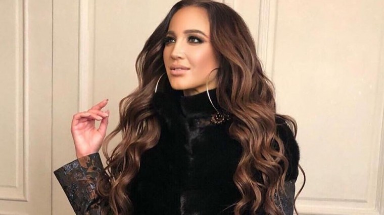 Москвичам пообещали особенную «тройку» за селфи с Бузовой