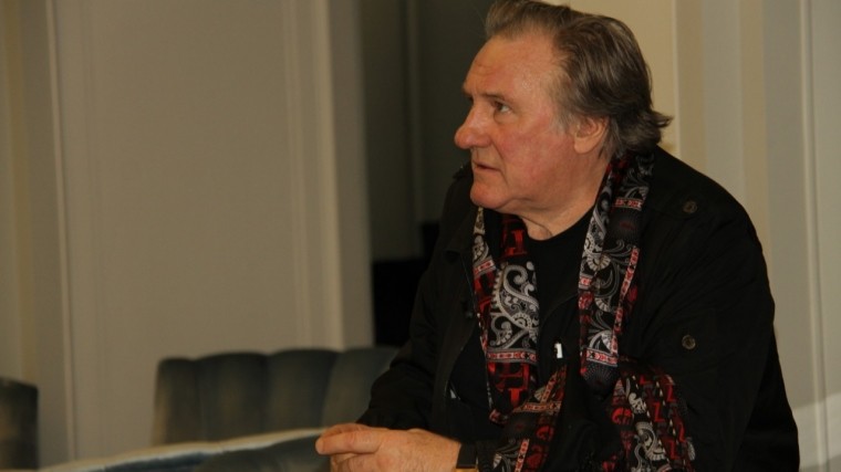 Жерар Депардье отправился в Сибирь за очередной пропиской