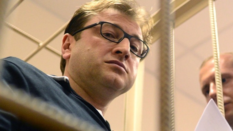 Бизнесмена Михальченко приговорили к колонии за контрабанду алкоголя