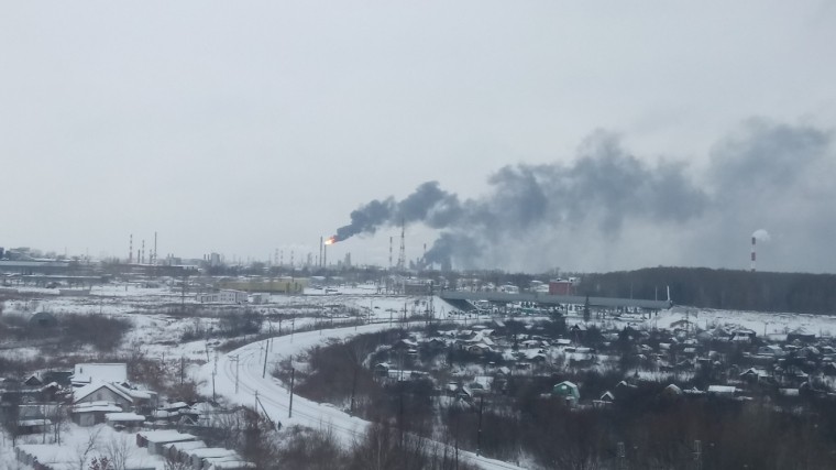 Пожар произошел на Уфимском НПЗ