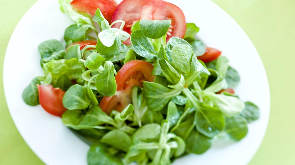 На время самоизоляции ешьте больше свежих овощей, фруктов и животного белка.