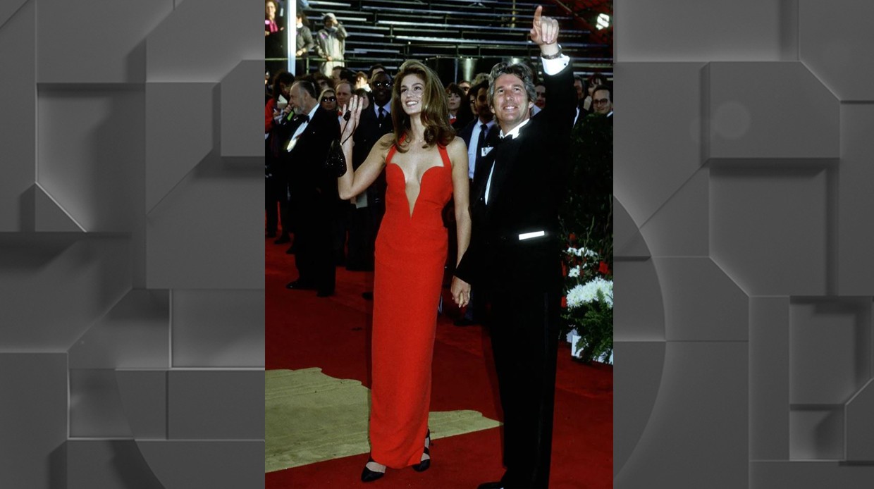 Синди Кроуфорд и Ричард Гирр на красной дорожке премии "Оскар" в 1991-м.