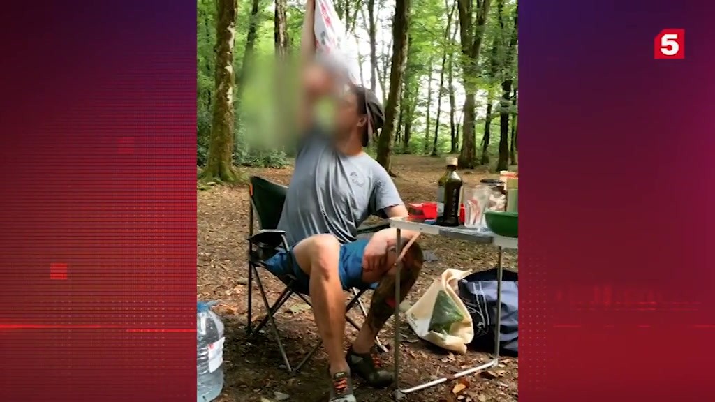 Видео женщина издевается над мужиком. Видео женщина издевается над мужиком