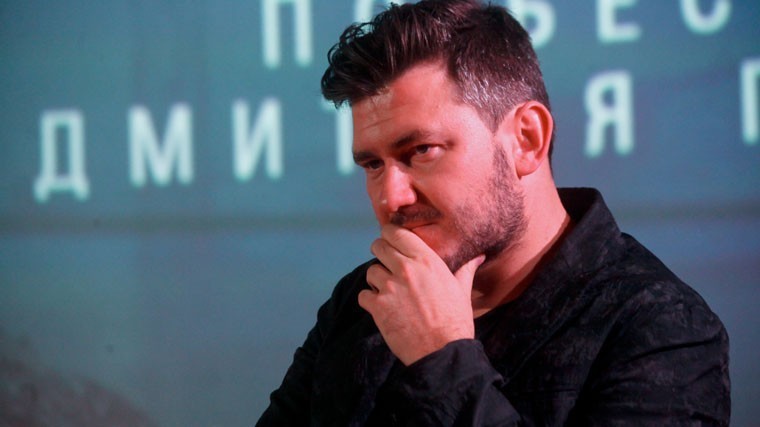 Дмитрий Глуховский начал писать "Метро 2033" в 17 лет, а закончил его первую версию в 23 года.