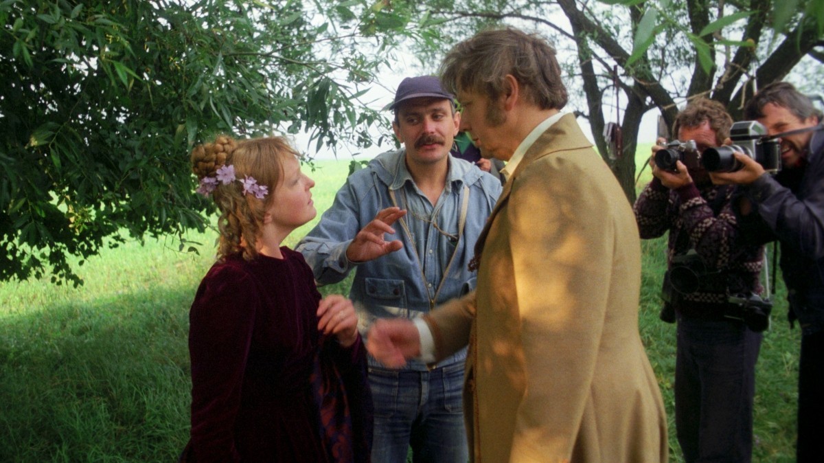 Елена Соловей, Никита Михалков и Олег Табаков на съемках фильма "Несколько дней из жизни Обломова" в 1981-м. 