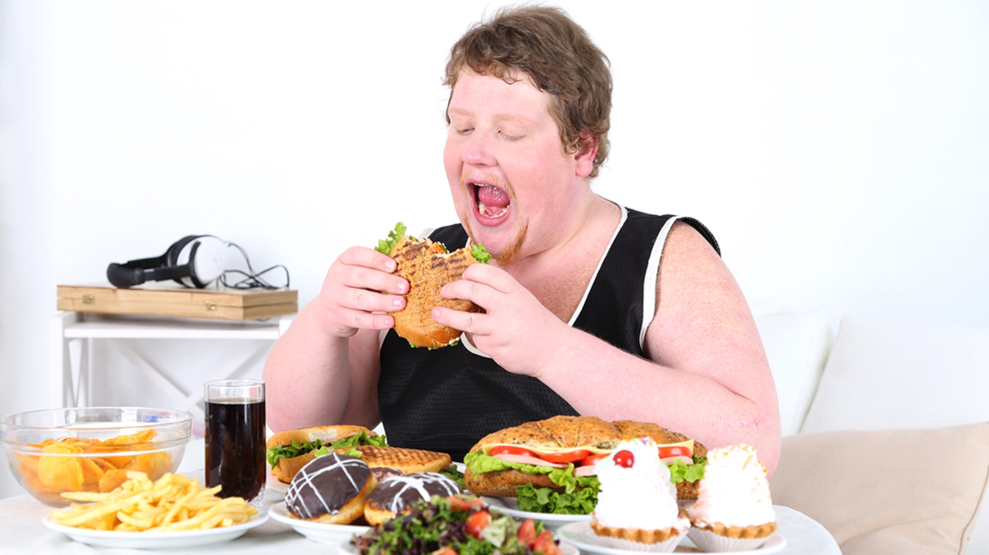 Страдающие лишним весом. Обжорство. Переедание. Переедание и ожирение.