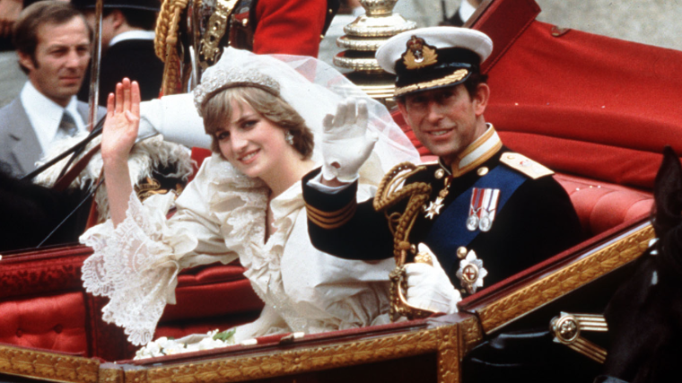 Принц Чарльз и принцесса Диана во время свадьбы 29 июля 1981-го 