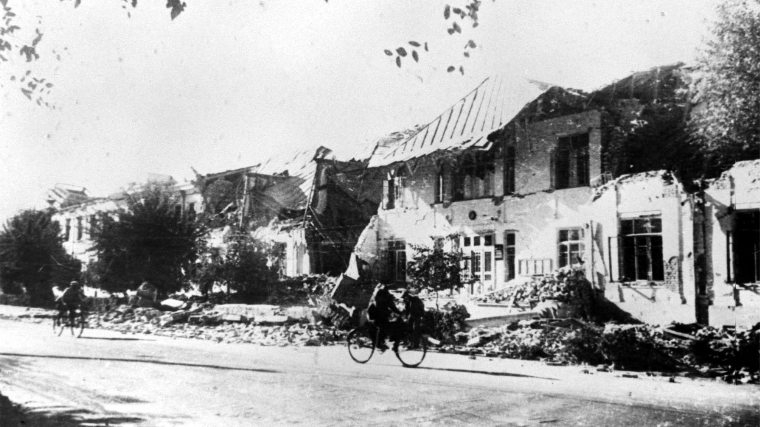 Гостиница "Ашхабад" после землетрясения в Ашхабаде в 1948-м