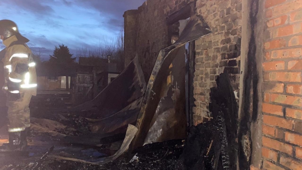 Пять человек погибли при пожаре в частном доме под Ростовом-на-Дону