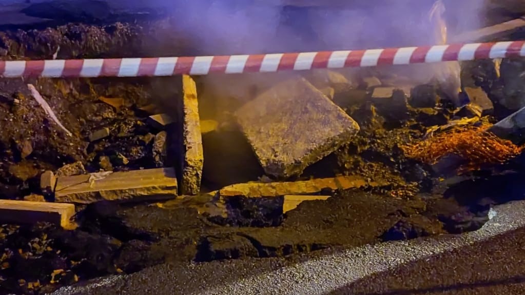 В Ростове-на-Дону 13 человек получили ожоги после прорыва теплотрассы