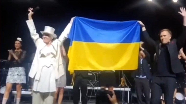 Давай, до свидания: Запашный раскритиковал Лайму Вайкуле за поддержку Украины
