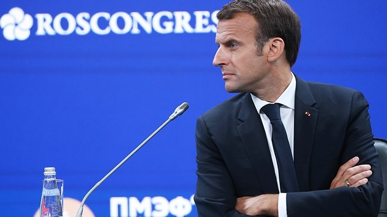 Макрон во время бизнес-диалога «Россия – Франция» на ПМЭФ-2018.
