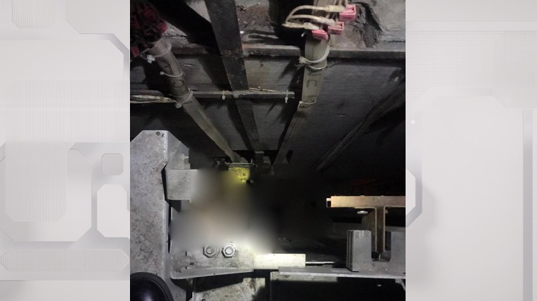Молодого человека насмерть придавило лифтом в Москве — фото с места трагедии