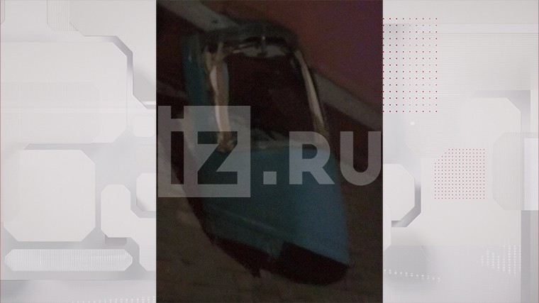 Обломки потерпевшего крушения самолета Су-34