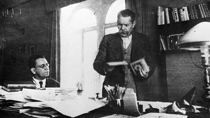 Самуил Маршак и Максим Горький, 1936г.
