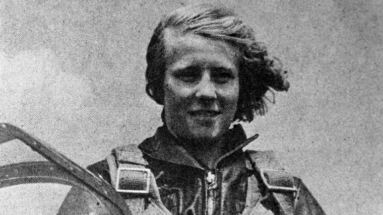 Валентина Пономарева - советский летчик, космонавт-испытатель