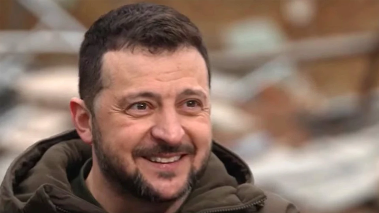 Владимир Зеленский улыбается на вопрос о теракте в «Крокусе»