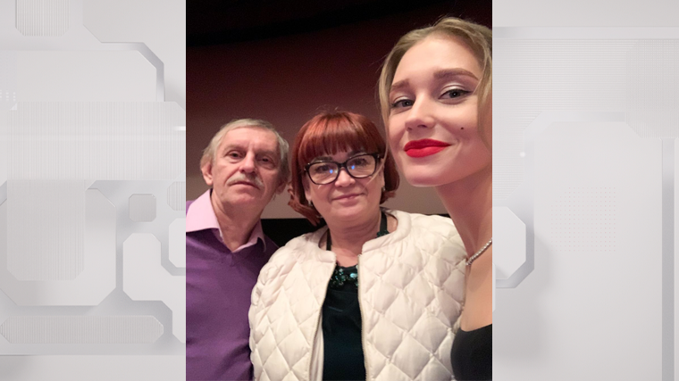Кристина Асмус поздравила своего отца с днем рождения в социальных сетях    