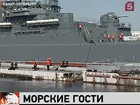 Ночью под покровом темноты в Петербург зашла подводная лодка