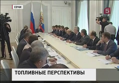 Владимир Путин велел поощрять переход транспорта на газ