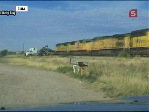 В Техасе поезд на полном ходу протаранил грузовик