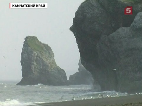 Тайфун «Випха» подошел к Курилам, на камни выбросило сухогруз