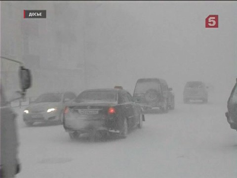 Снежный циклон накрыл Сахалин