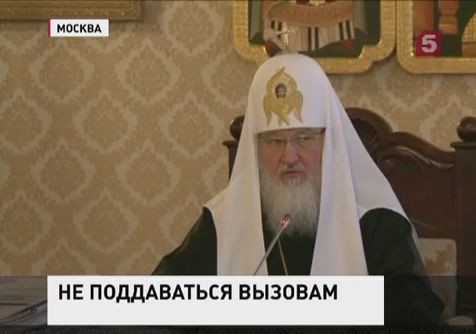 Патриарх Кирилл призвал РПЦ сохранять политический нейтралитет