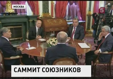 Главнокомандующий Владимир Путин сегодня лично оценил возможности российских военных по отражению и нанесению ядерного удара