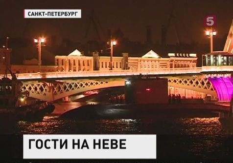 В Петербург вошли боевые корабли Балтийского флота