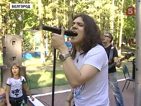 Для беженцев с юго-востока устроили концерт известные рок-музыканты