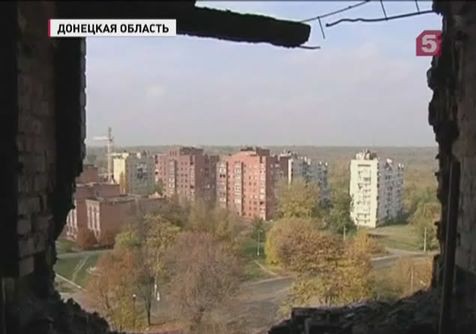 В Донецке не стихают мощные артиллерийские взрывы