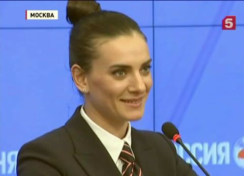 Елена Исинбаева возвращается в большой спорт