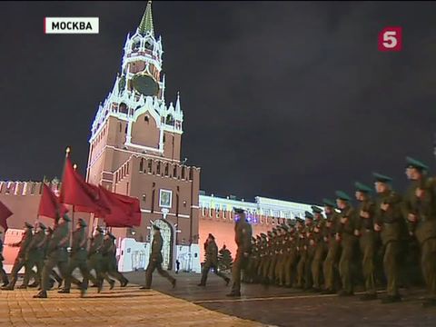 В Москве состоялась первая репетиция военного парада