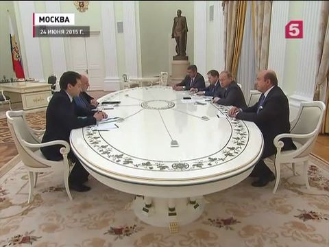 Владимир Путин принял в Кремле бывшего лидера Афганистана Хамида Карзая