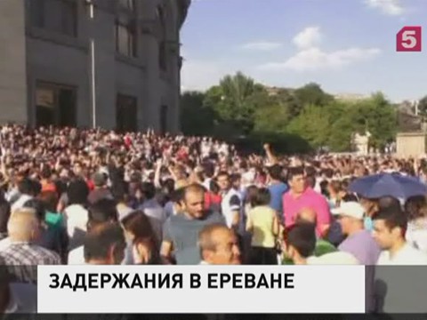 Полиция Еревана разогнала протестующих на проспекте Баграмяна