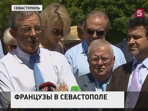 Французские депутаты увидели в Крыму счастливых людей