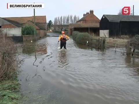 Погода неприятно удивляет жителей разных континентов