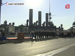 На борту «Авроры» приняли присягу курсанты Военно-морского института