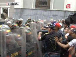 В Венесуэле не утихают массовые беспорядки