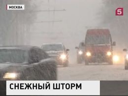 В Москве из-за снегопада отменены 100 авиарейсов, на Дальнем Востоке закрыты школы, а в Ставрополе - плюс 30