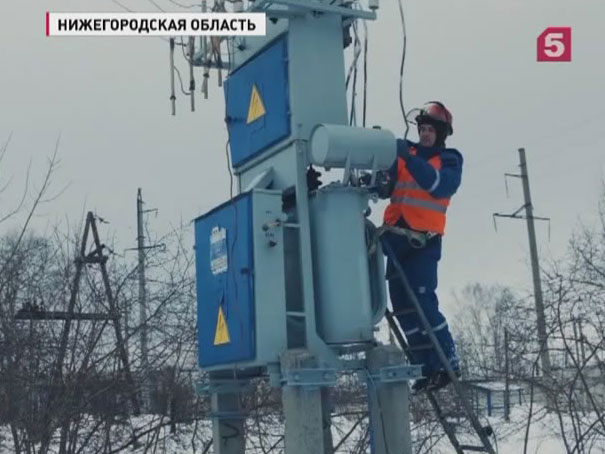 В центральных областях России идут восстановительные работы после мощного циклона