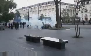 Слезоточивый газ был применен в Париже в ходе акций протеста