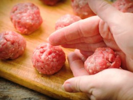 Саратовский мясокомбинат закрылся из-за птичьего гриппа